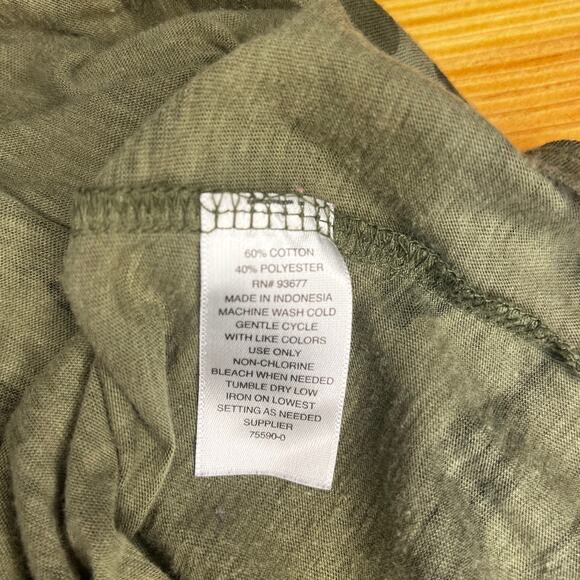 Camouflage/Camo Woman's Pocket Tee/T-Shirt, Size Small - Picture 3 of 4